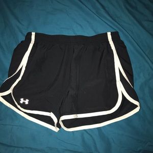 Under Armour running shorts S